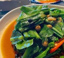 Stir-fried Tree Seeds with Mountain Sow Thyme