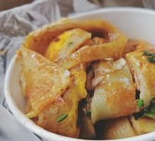 Grilled Sausage with Cold Noodles