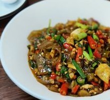 Stir-Fried Rice Noodle Sheets