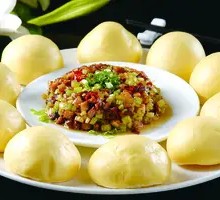 Sauced Meat and Mixed Grain Bun