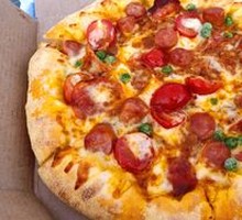 Spanish Sausage Meat Sauce Pizza