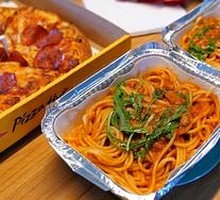 Classic Italian Meat Sauce Pasta