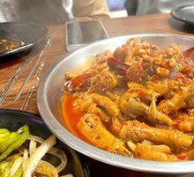 Spicy Stir-Fried Chicken Feet