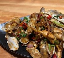 Spicy Stir-Fried Clams