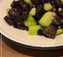 Loofah with Wood Ear Mushrooms Stir-fry