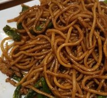 Beijing-style Braised Noodles with Green Beans