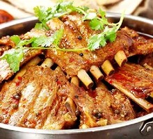 Lamb Rack and Tail Pot