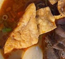 Braised Pork Trotter with Snail Noodles