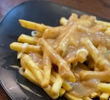 Cheesy Gravy Fries