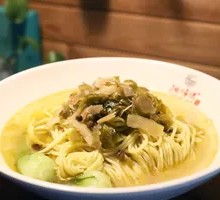 Old Jar Sichuan Pickled Vegetable Noodles