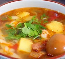 Braised Egg Knife-Shaved Noodles