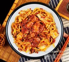 Sour Cabbage Stir-Fried Beef Rice Noodles