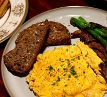 Semi-Vegetarian Breakfast Platter