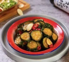 Refreshing Sweet-Sour Cucumber