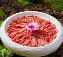 Fresh-cut Wagyu Strip