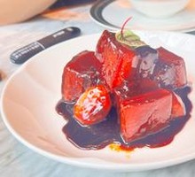 Signature Water Chestnut Braised Pork