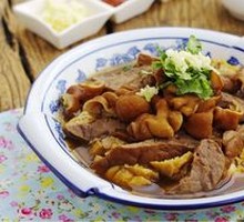 Braised Pork and Steamed Bun