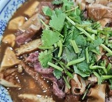 Premium Braised Pork with Fried Buns