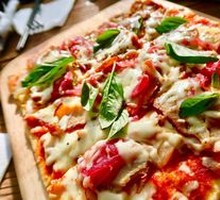 Apple Garden Pork Pizza