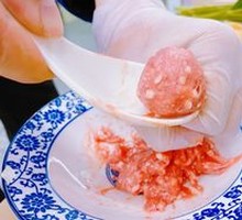 Heavy Eight Fresh Beef Meatballs 4 Pieces