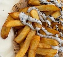 British fries with black truffle sauce