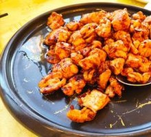 Stir-Fried Chicken with Almonds in Sauce