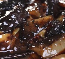 Braised Sea Cucumber with Green Onion