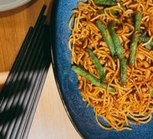 Sticky Rice Noodles with Green Beans