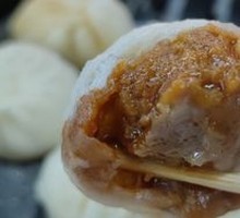 Signature Hangzhou Fresh Pork Steamed Buns