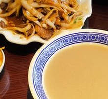 Soybean Juice with Fried Dough Rings and Pickled Vegetables