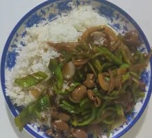 Spicy Pepper and Intestine Rice Bowl