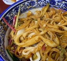 Beijing-style Meat丁 Fried Noodles with Sauce