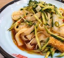 Spicy Cold Noodles Salad