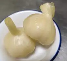 Sweet Pickled Garlic