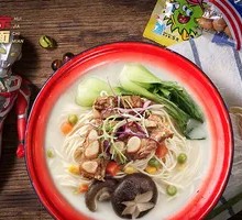 Creamy Bone Soup Noodles