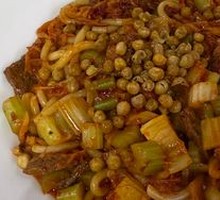 Sour Cabbage Stir-Fried Beef Rice Noodles