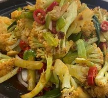 Spicy Stir-Fried Organic Cauliflower