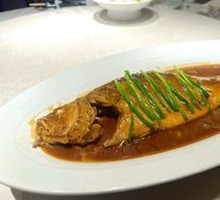 Ancient-Method Braised Yellow Croaker with Laba Garlic