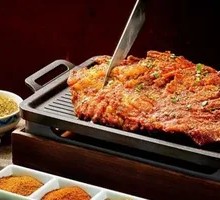 Ancient-style roasted lamb ribs