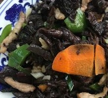 Stir-fried Meat with Wild Mountain Mushrooms