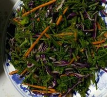 Spicy Pear Salad with Beef Tenderloin