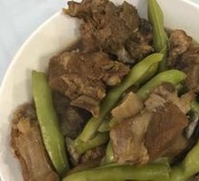 Braised Beans with Bones