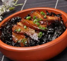 Plum-Flavored Braised Pork with Vegetables