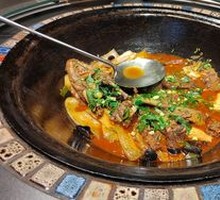 Stewed Pork Ribs in Iron Pot