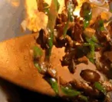 Baby Abalone Stir-Fried with Chili and Pork