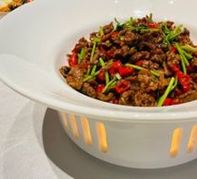 Stir-Fried Beef with Yellow Onion