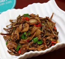 Stir-fried dried beans with pork