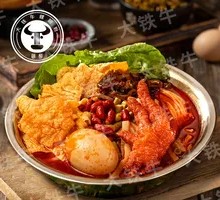 Spicy Chicken Feet and Snail Noodles