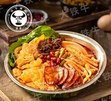 Sausage Rice Noodles with Snail Soup