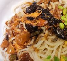 鹿角菜肘花打卤面